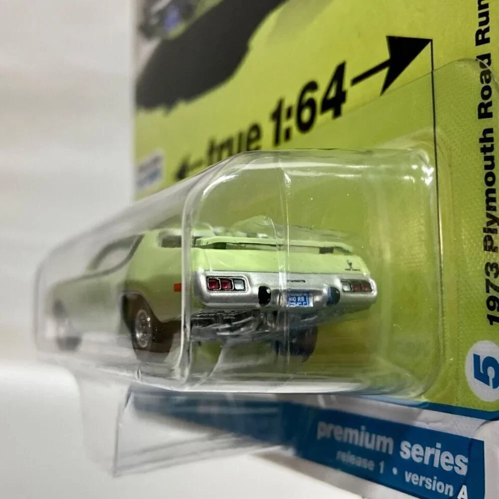 Auto World 1973 Plymouth Road Runner Vintage Muscle Mist Green Rel 1 Ver A‎ NIP